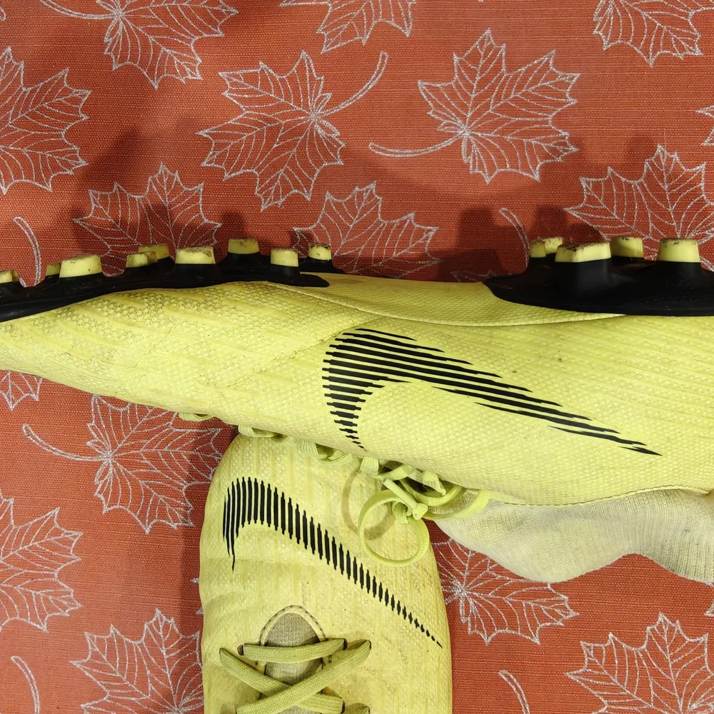 Nike Mercurial Superfly 6 Soccer Cleats - Picture 3 of 5